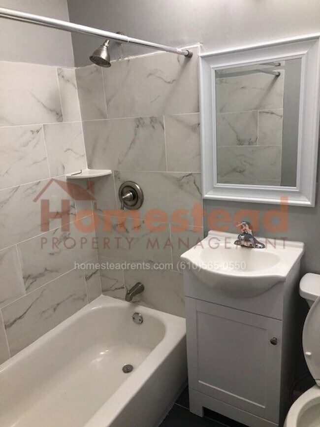 Foto del edificio - 20 N Front St