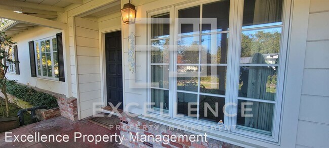 Foto del edificio - 3 br, 2 bath House - 386 Yerba Buena Ave