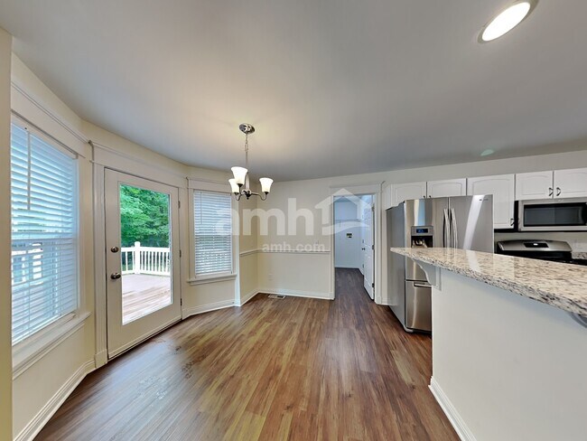 Foto del edificio - 4250 Hidden Creek Ct
