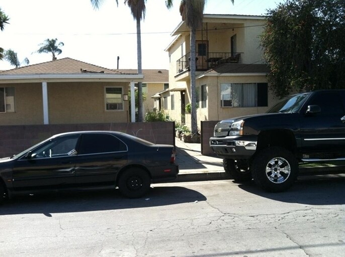 Building Photo - 306 S Hillview Ave