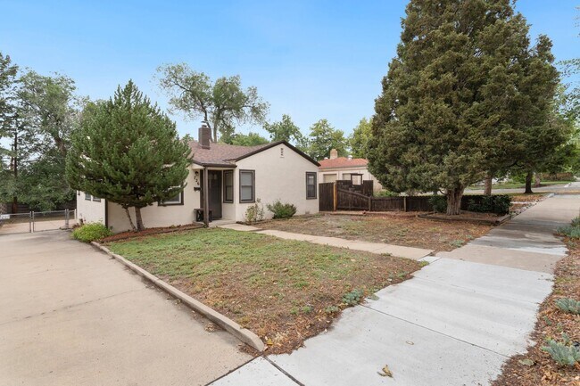 Photo - Centrally-Located Bungalow Available NOW! House