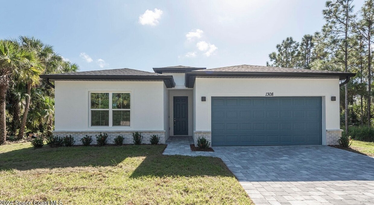 Foto principal - Brand new modern home in Palm Bay