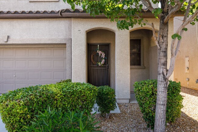 Building Photo - Fully furnished home in gated SW community...