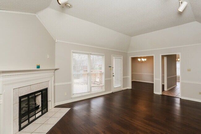 Foto del edificio - 8674 Leaf Manor Cove