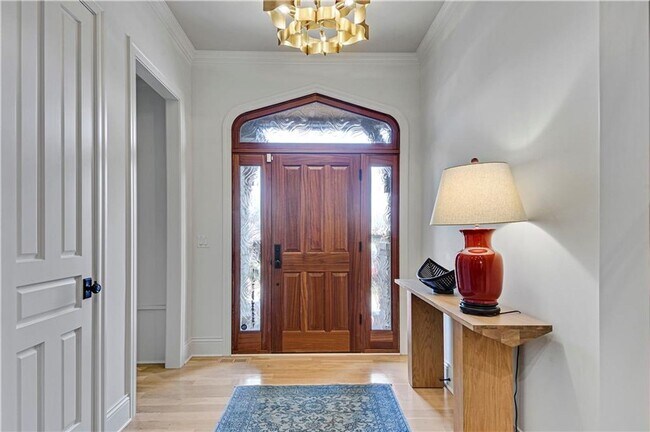 Building Photo - {4514} Stunning Luxury Townhome North of t...