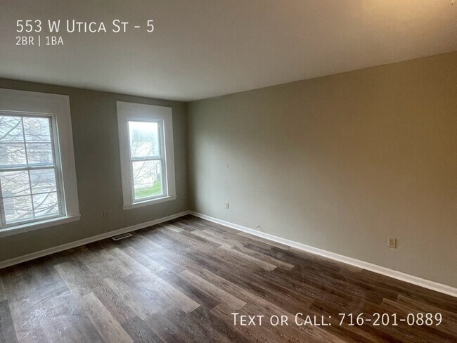 Foto del edificio - 553 W Utica St