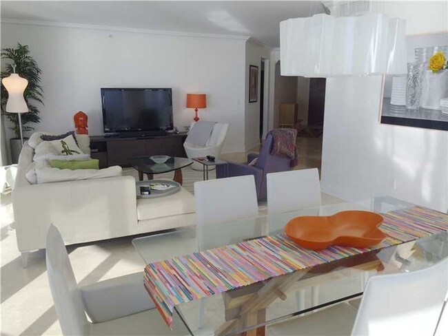 Building Photo - 8011 Fisher Island Dr