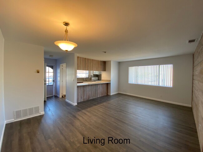 Foto del edificio - 1816 Marshallfield Ln