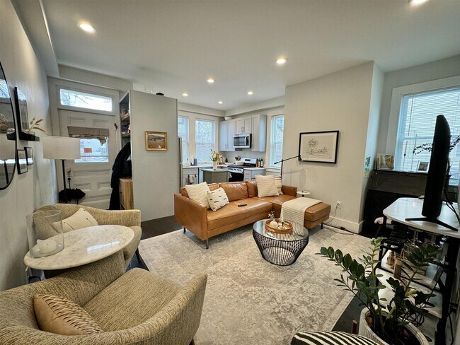 Building Photo - 75 Kinnaird St