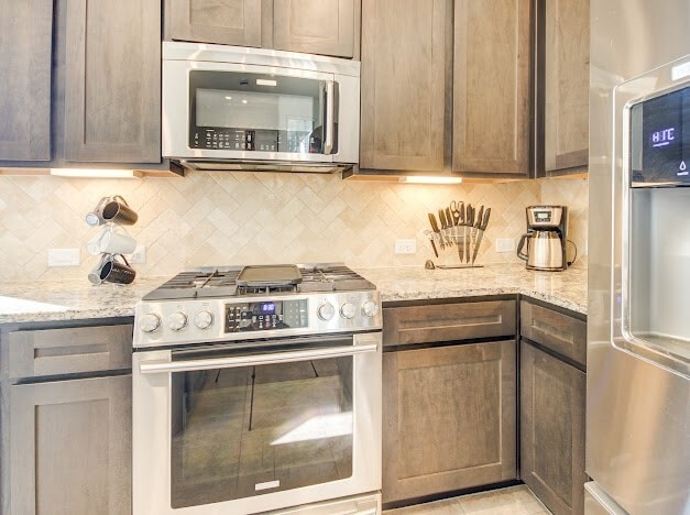 Building Photo - 1646 Ryon Falls Dr