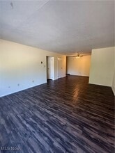 Building Photo - 1019 Maple Ave
