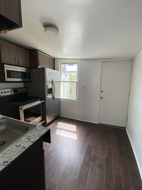 Foto del edificio - 3051 Tulip St