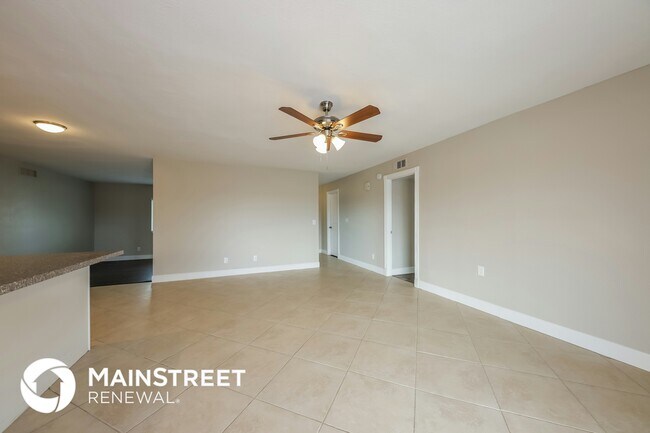 Foto del edificio - 4925 W Phelps Rd