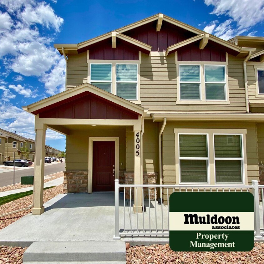 Foto principal - Newly Built 3 Bedroom Townhome with Commun...