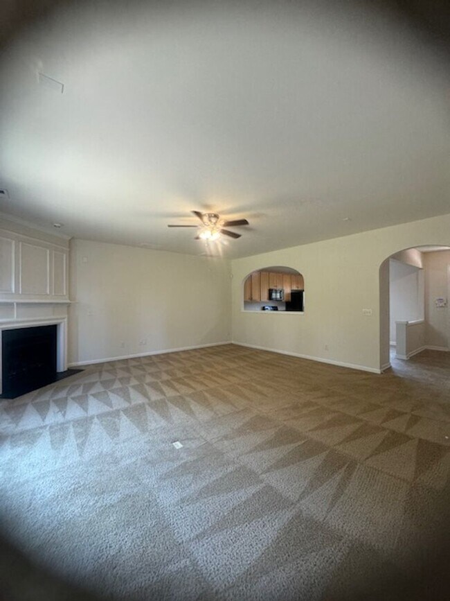 Building Photo - Blending Relaxation & Sophistication to Cr...