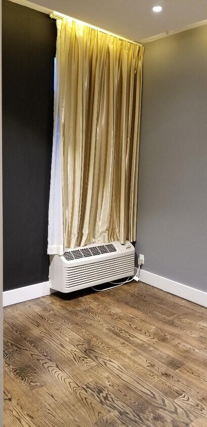 Foto principal - 77 Suydam Street