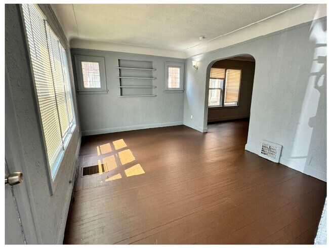 Building Photo - 14246 Prevost St