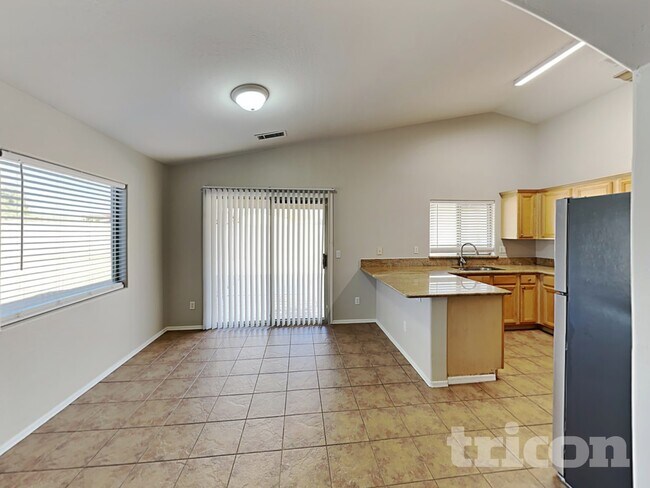 Foto del edificio - 5206 W Pecan Rd