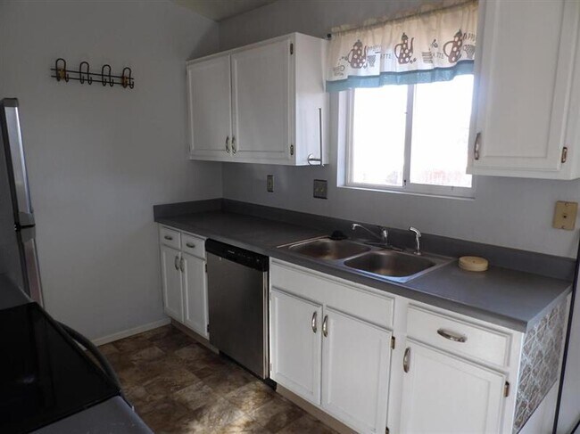 Foto del edificio - For Rent