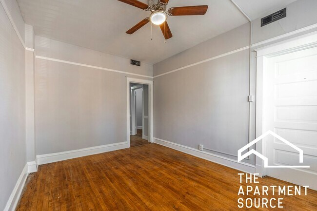 Foto del edificio - 853 N Wolcott Ave