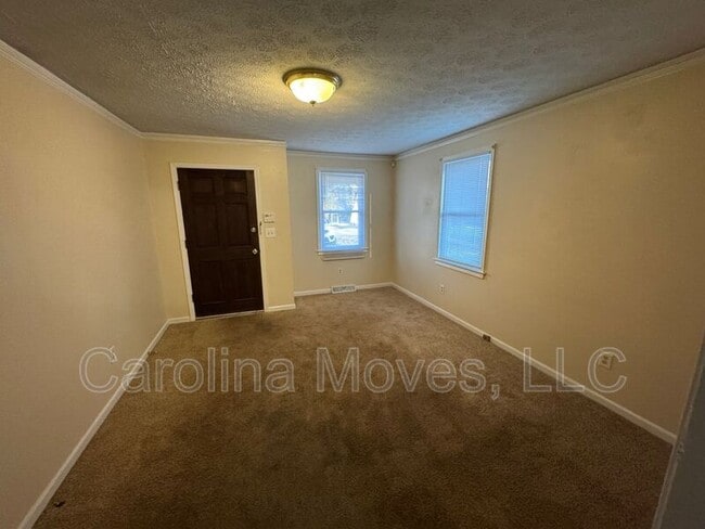 Building Photo - 115 Wardview Ave