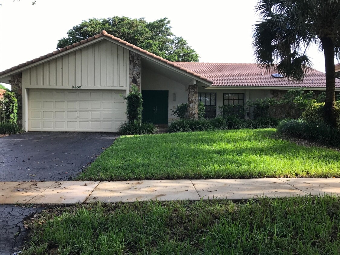 9800 NW 10th St, Plantation, FL 33322 House Rental in Plantation, FL