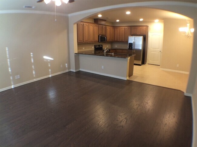 Foto del edificio - 935 Shelby Ln