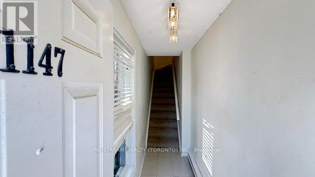 Building Photo - 5 Everson Dr