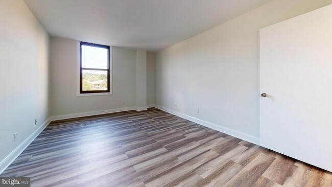 Foto del edificio - 4600 Duke St