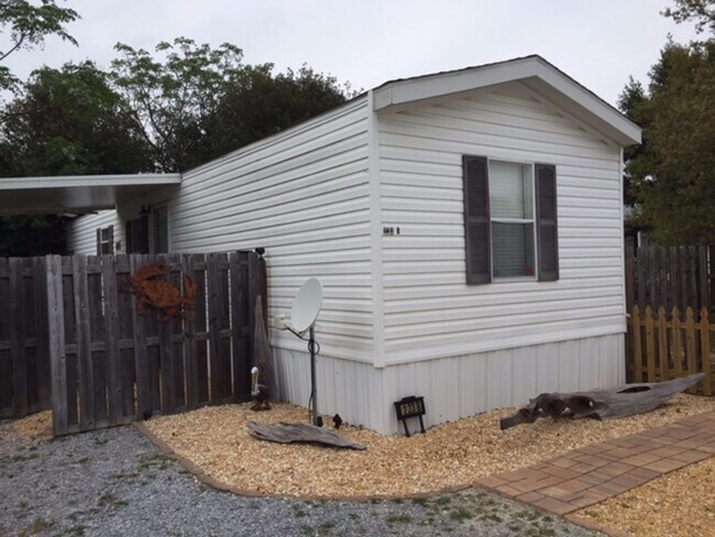 Foto del edificio - PCB Rental 3 BR / 1 BA - Convenient to it all!