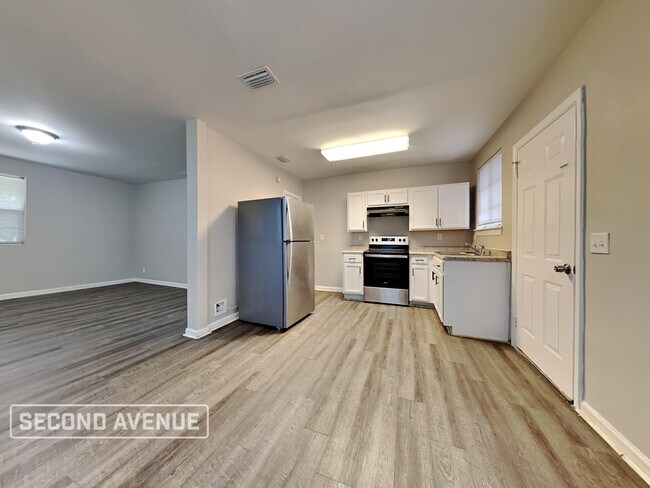 Building Photo - 89 Andress St