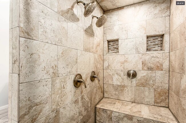 Foto del edificio - 2141 Dayron Cir NE