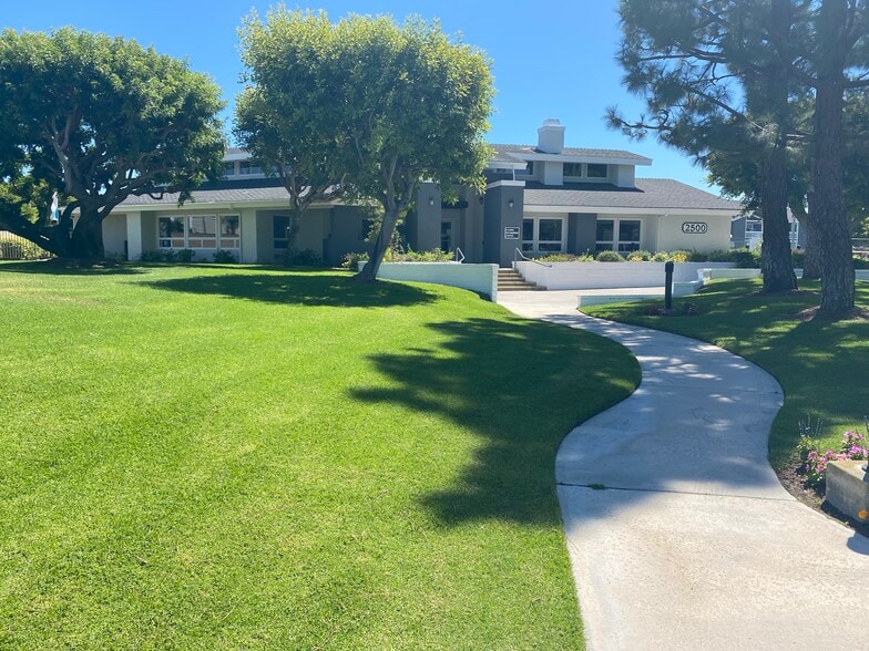 Harbor Village Apartments