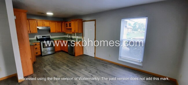 Building Photo - 207 N Northcutt Ave