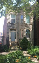 Building Photo - 6109 S Greenwood Ave