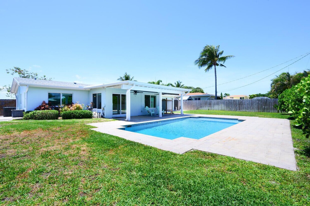 Foto principal - 5920 Lake Osborne Dr