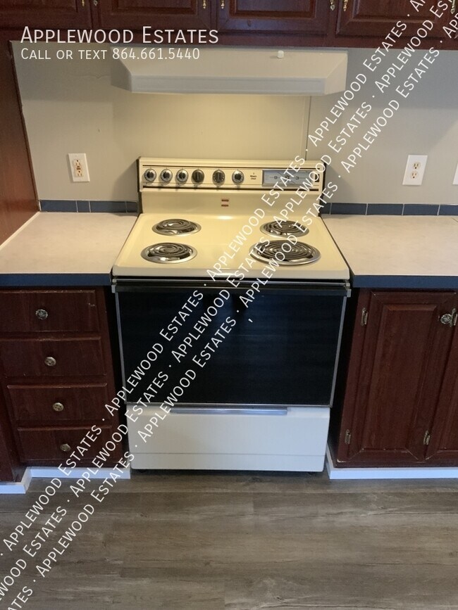 Foto del edificio - 253 Pebble Rock Cir