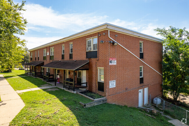 Renters Have Covered Patio - The Alameda Apartments