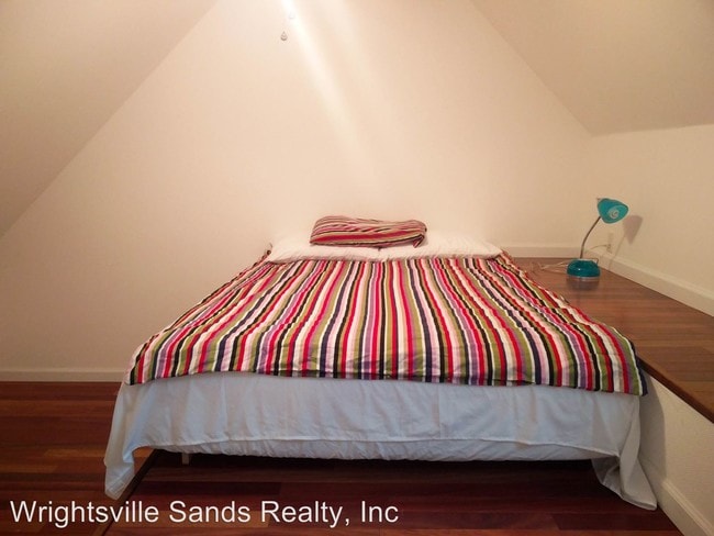 Building Photo - 4 br, 2.5 bath House - 5515 Plover Court