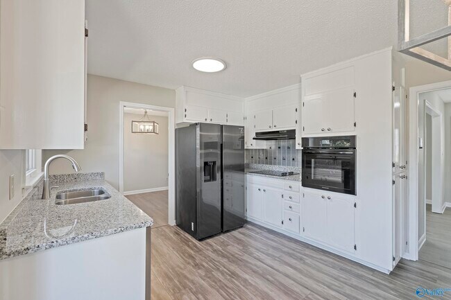 Foto del edificio - 1927 Edenton Dr SW