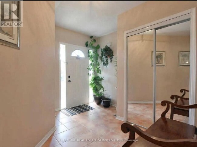 Building Photo - 12 Albright Rd