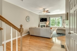 Fireplace Living room - 90 Rangeway Rd