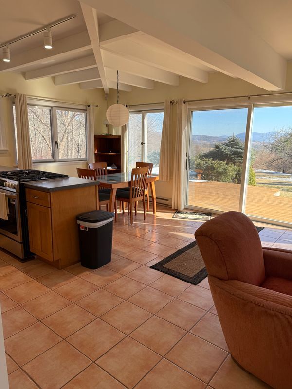 Foto del edificio - 2509 Skiparee Rd