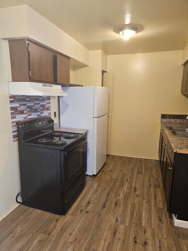 Building Photo - Dolson Arms Apartments