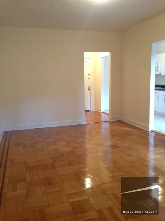 Foto del edificio - 14010 Franklin Ave