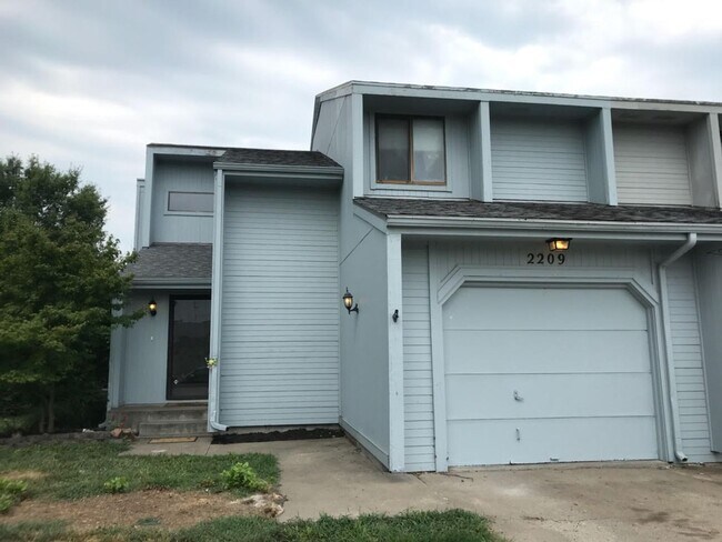 Foto del edificio - Attractive townhome near Wanamaker! Washbu...