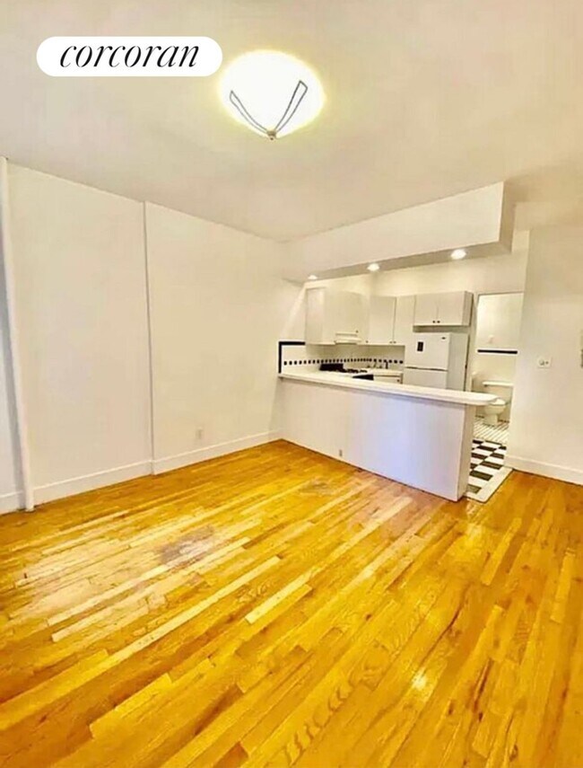 Foto del edificio - 1628 3rd Ave