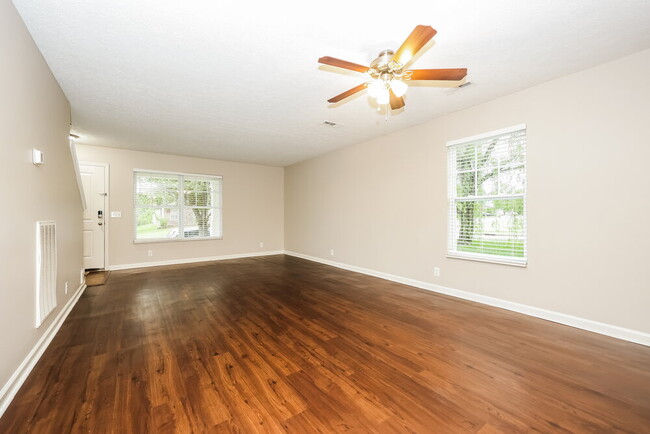 Foto del edificio - 3428 Chandler Cove Way