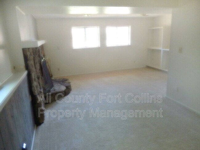 Building Photo - 912 Cambridge Dr