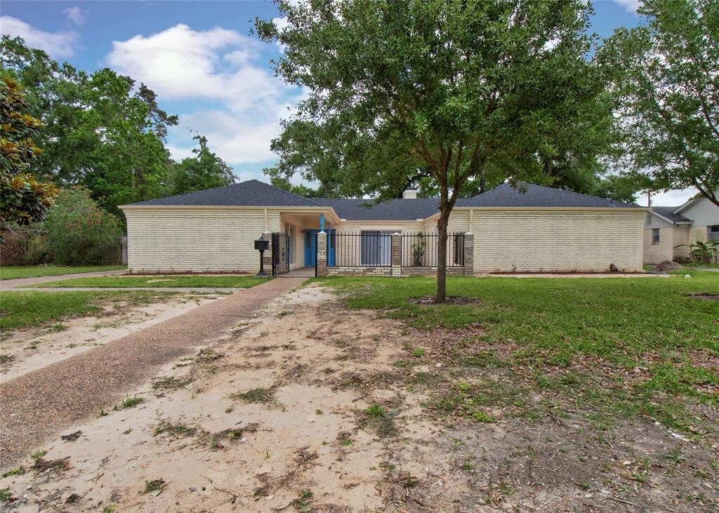 3015 Inwood Dr, Dickinson, TX 77539 House Rental in Dickinson, TX